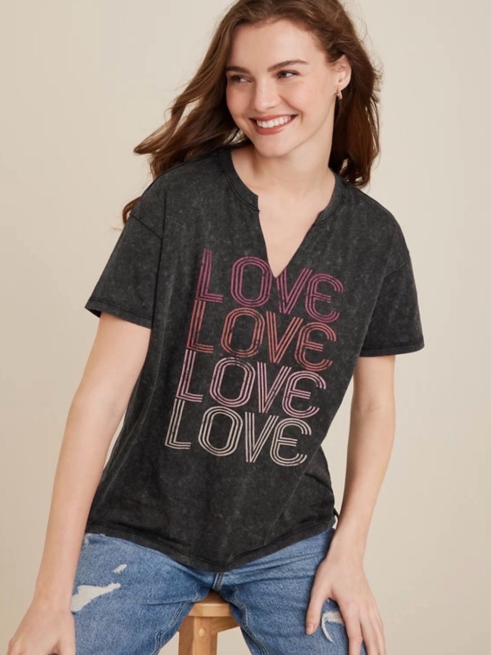 Maurices Black Graphic LOVE Short Sleeve V-Notch Tee 215159 1X